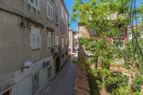 Apartamentos Deluxe Suite Navis