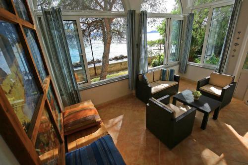Seafront Beach Apartment - Directly At The Beach