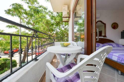 Rooms & Apartment Hegic