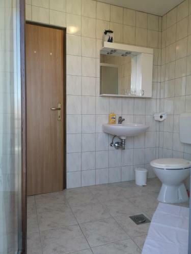 Rooms & Apartment Hegic
