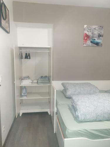 Hostal Studio Meubl� Au Rdc , Proche Lac