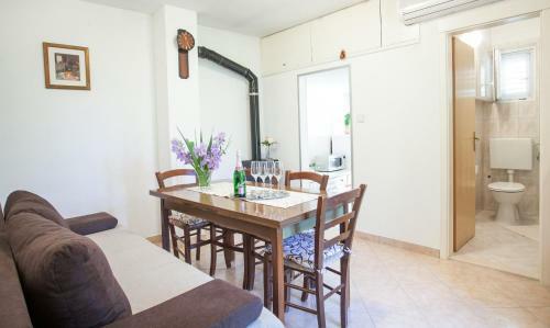 Agroturismo House Next To The River Miro