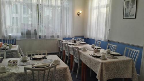 Hostal Blue Palms