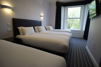 Applewood Hotel