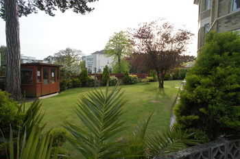 Applewood Hotel
