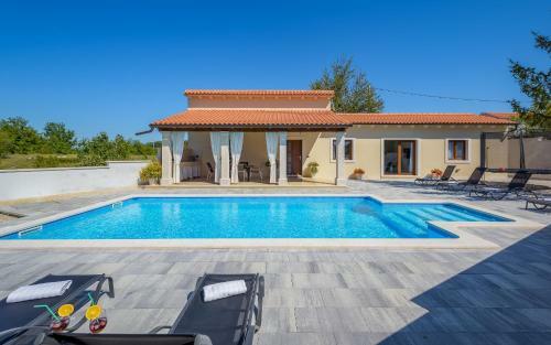 Villa Desapemani
