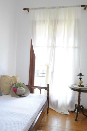 Traditional Greek Maisonette In Antiperni Village