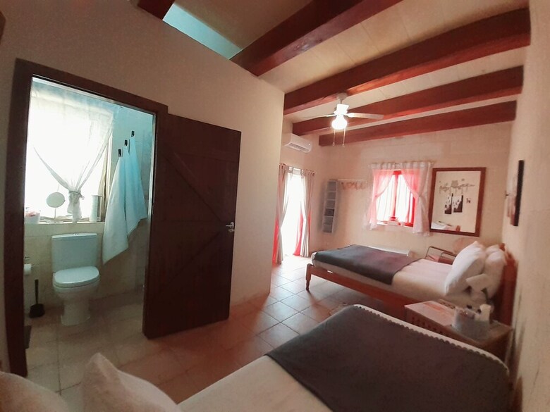 Hostal Laringa Holiday Bed&breakfast