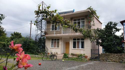 Hostal Chakvi View Guest House