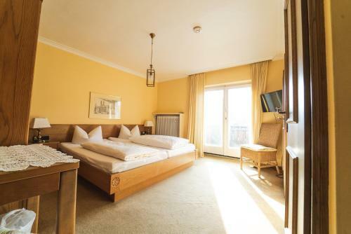 Hostal Pension Und Cafe Purzelbaum