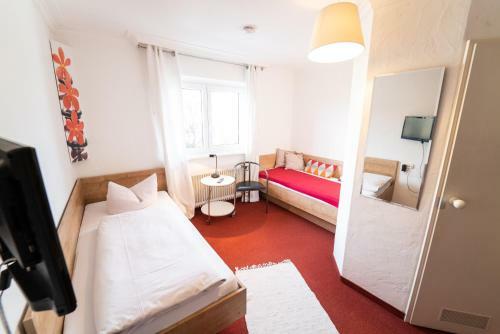 Hostal Pension Und Cafe Purzelbaum