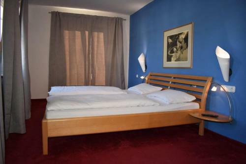Hostal Pension Und Cafe Purzelbaum