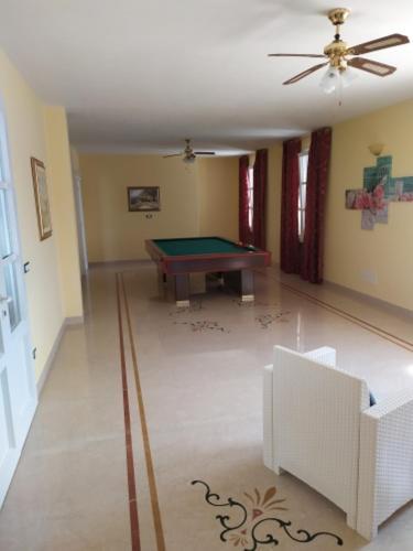 Villa Con Piscina