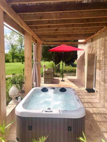 Hostal La Mascrabiere Bed & Spa
