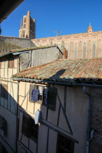 Sous Les Toits De Sainte-c�cile