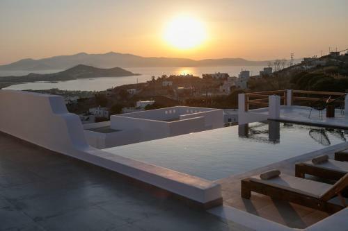 Naxos Skyline Deluxe Villas