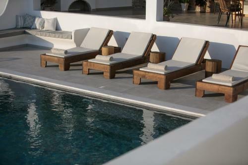 Naxos Skyline Deluxe Villas