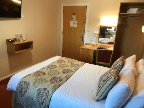 Sandpiper Hotel & Restaurant