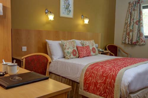 Sandpiper Hotel & Restaurant