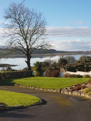 Bed & Breakfast Channel View