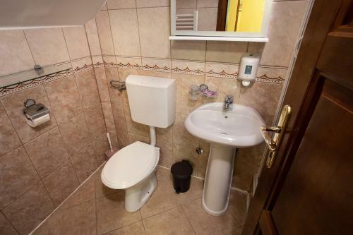 Hostal Apartments Mery
