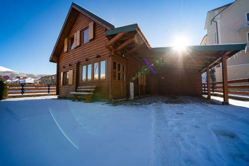 Zara Chalet