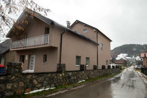 Bor Apartmani