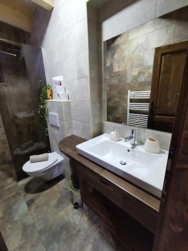 Sindy Wooden Apartments