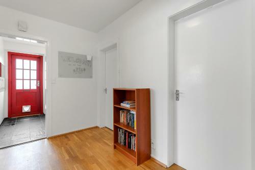 Spacious And Central Apartment - 3 Bedrooms