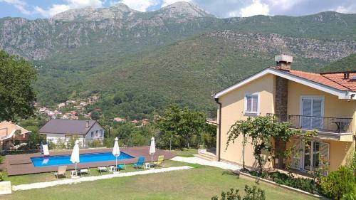 Villa, Pool And Relax For 12 Persons