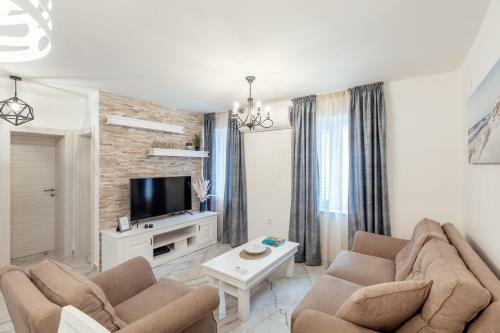 Villa Donna Apartments
