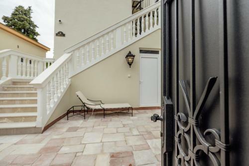 Villa Donna Apartments
