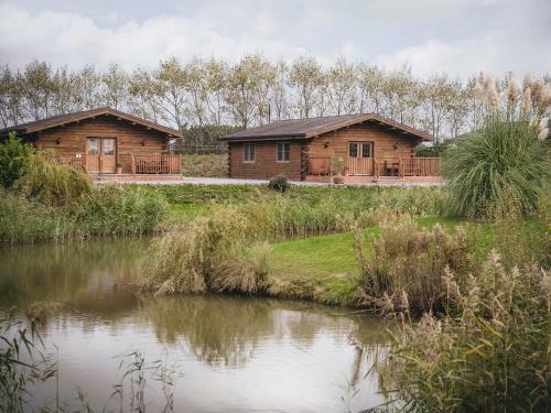 Lake View Lodges