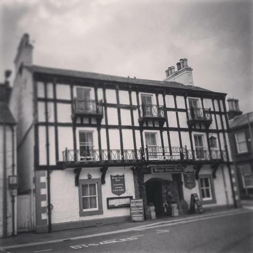 Hostal Kings Arms Hotel