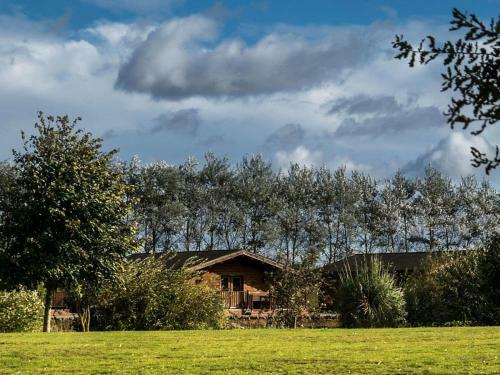 Lake View Lodges