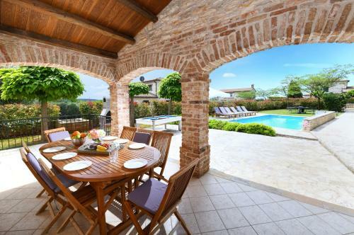 Liebevolle Villa Camelina Mit Privatpool