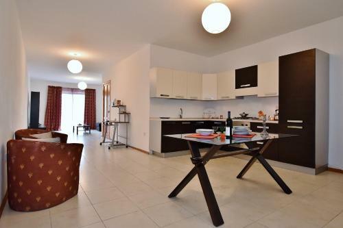 Three Bedroom Apartment Manikata