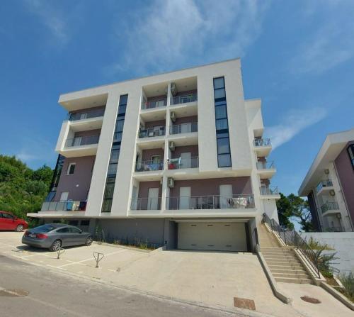 Dk Apartments II