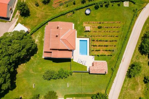 Villa Green Holiday