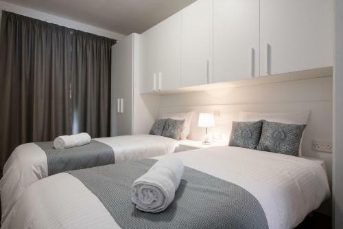Electra Residence - Luxury Central Beachview Apartment
