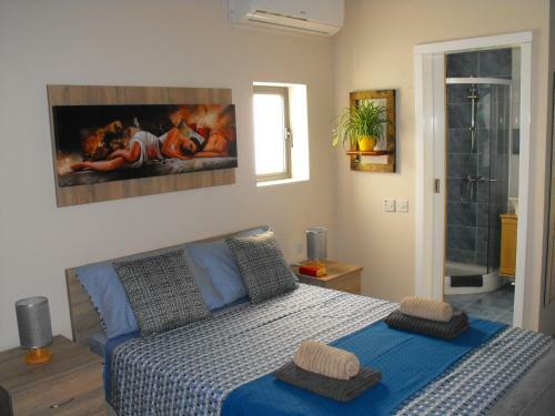 Marsalforn Sea View Beachfront Studio Apartment