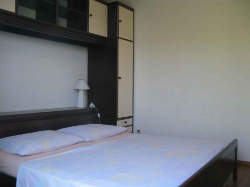 Apartment In Barbat/insel Rab 17638