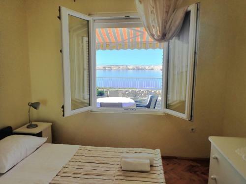 Apartment Jela At The Seafront