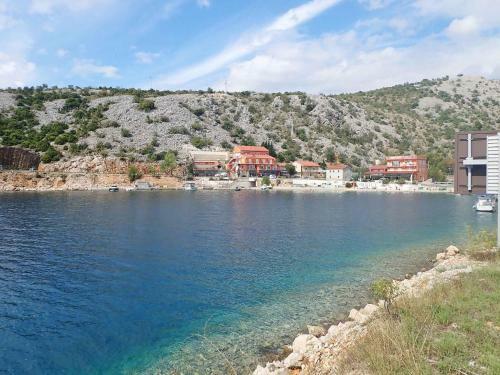 Apartments In Baric Draga 40878