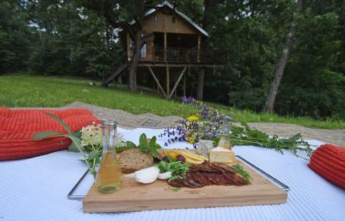 Lodge Treehouse Resnice -mre?nica
