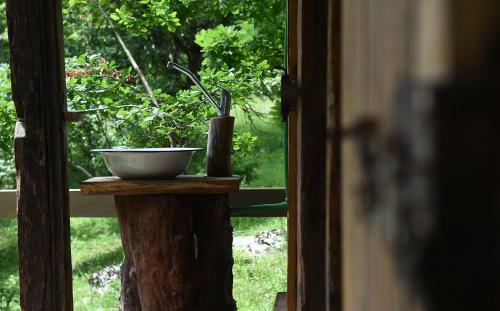 Lodge Treehouse Resnice -mre?nica