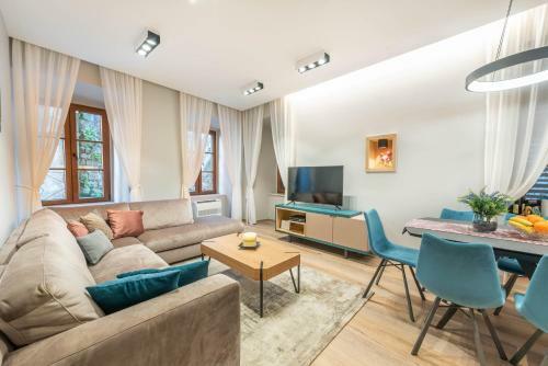 Sasha Di Cattaro - Old Town Lux Apartment