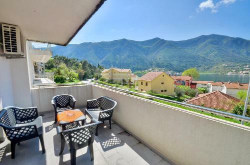 Sunny Panorama Apartment Kotor