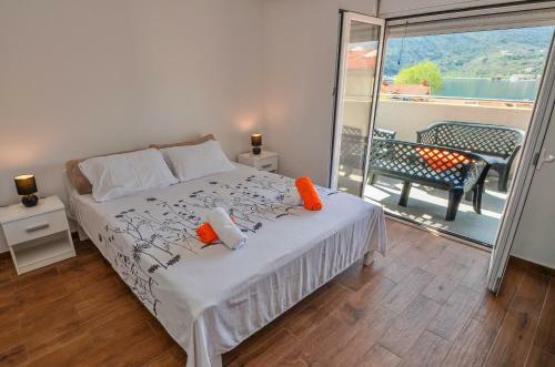 Sunny Panorama Apartment Kotor