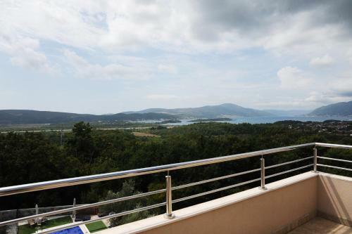 Villa Lara Kavac